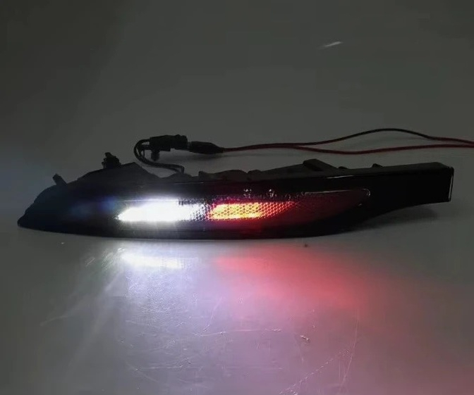 For Range Rover Evoque 2020Rear Fog Lamp LR166614 LR173020 LR116041 LR136975 LR166613 LR173019 LR116040 LR136974 Reflector Light